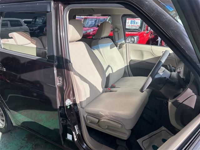 N-ONE G・Lパッケージ 純正CDデッキ HDMI接続端子 スマートキー二つ プッシュスタート HIDオートライト イカリング ベンチシート シートリフター アームレスト オートエアコン 社外アルミ(24枚目)