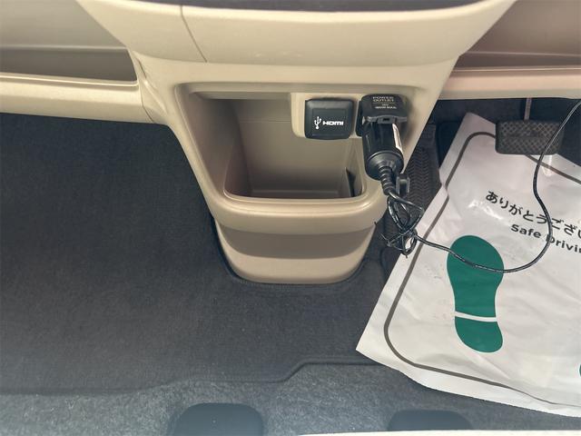 N-ONE G・Lパッケージ 純正CDデッキ HDMI接続端子 スマートキー二つ プッシュスタート HIDオートライト イカリング ベンチシート シートリフター アームレスト オートエアコン 社外アルミ(46枚目)