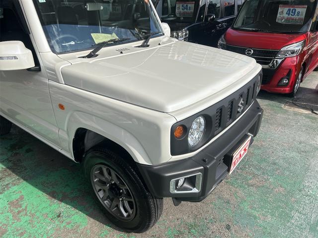 ジムニー ＸＣ　４ＷＤ×水冷直列３気筒ＩＣターボ　メモリーナビ　Ｂｌｕｅｔｏｏｔｈオーディオ　フルセグ　スマートキー　レーダーブレーキ　サムライ背面タイヤ　オートエアコン（10枚目）