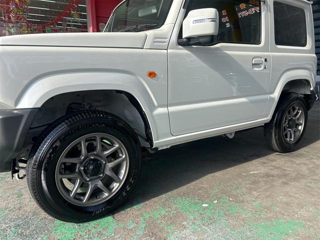 ジムニー ＸＣ　４ＷＤ×水冷直列３気筒ＩＣターボ　メモリーナビ　Ｂｌｕｅｔｏｏｔｈオーディオ　フルセグ　スマートキー　レーダーブレーキ　サムライ背面タイヤ　オートエアコン（15枚目）