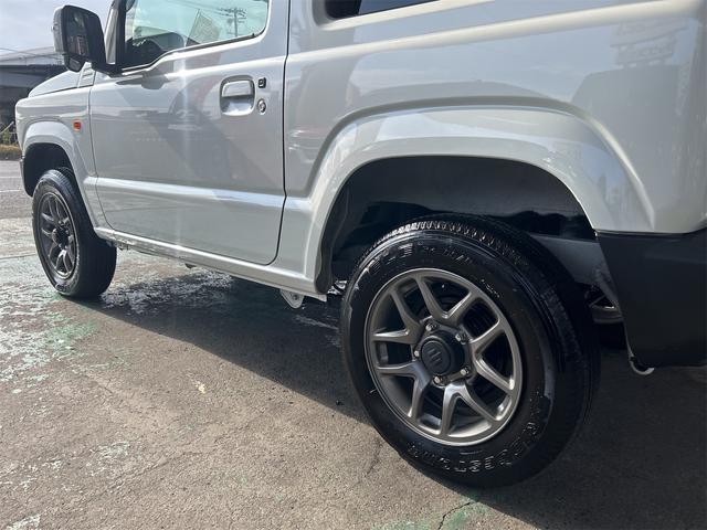 ジムニー ＸＣ　４ＷＤ×水冷直列３気筒ＩＣターボ　メモリーナビ　Ｂｌｕｅｔｏｏｔｈオーディオ　フルセグ　スマートキー　レーダーブレーキ　サムライ背面タイヤ　オートエアコン（17枚目）