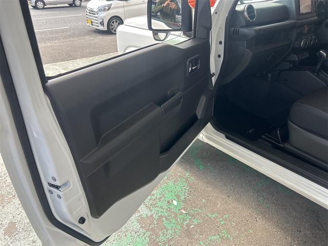 ジムニー ＸＣ　４ＷＤ×水冷直列３気筒ＩＣターボ　メモリーナビ　Ｂｌｕｅｔｏｏｔｈオーディオ　フルセグ　スマートキー　レーダーブレーキ　サムライ背面タイヤ　オートエアコン（30枚目）