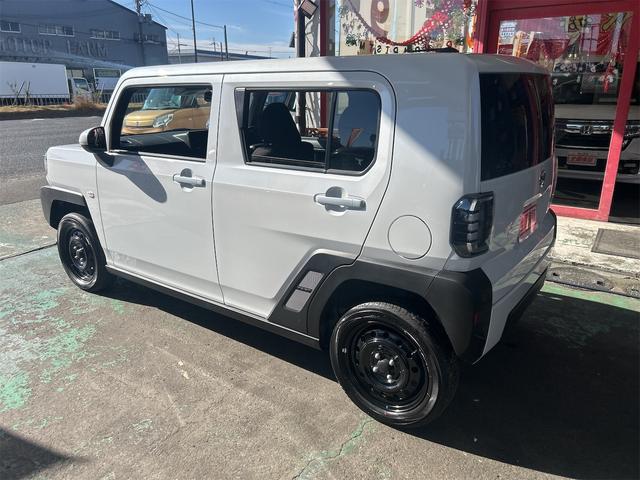 タフト Ｘ　スマートキー　プッシュスタート　電子パーキング　ＬＥＤオートヘッドライト　オートハイビーム　スカイルーフトップ　オートエアコン　レーダーブレーキ（10枚目）