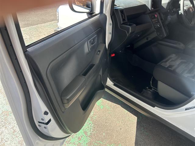 タフト Ｘ　スマートキー　プッシュスタート　電子パーキング　ＬＥＤオートヘッドライト　オートハイビーム　スカイルーフトップ　オートエアコン　レーダーブレーキ（27枚目）