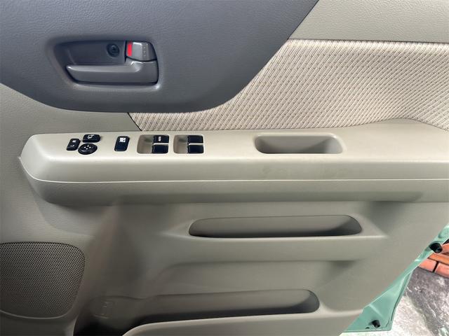 スペーシア Ｔ　水冷直列３気筒ＩＣターボ　メモリーナビ　Ｂｌｕｅｔｏｏｔｈオーディオ　ＤＶＤ　ワンセグ　パワースライドドア　スマートキー　ベンチシート　アームレスト　シートカバー　社外アルミホイール　車検９／４／２５（54枚目）