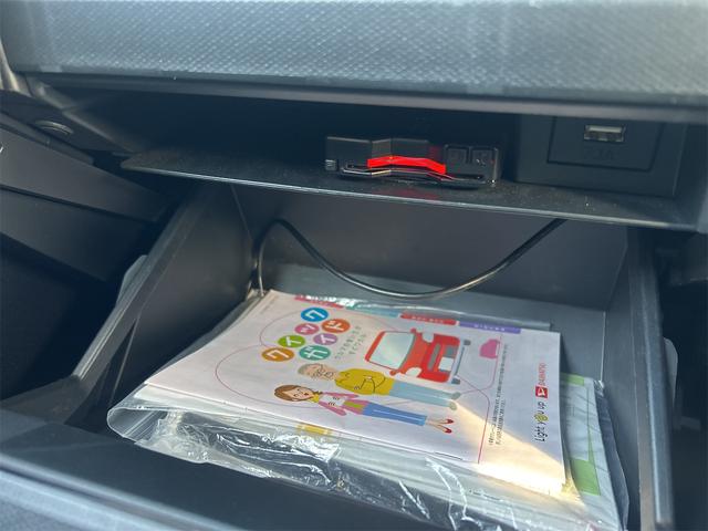 タフト G ダーククロムベンチャー メモリーナビ Bluetoothオーディオ DVD プッシュスタート 電子パーキング LEDオートヘッドライト オートハイビーム スカイルーフトップ オートエアコン レーダーブレーキ クローム調装飾(49枚目)