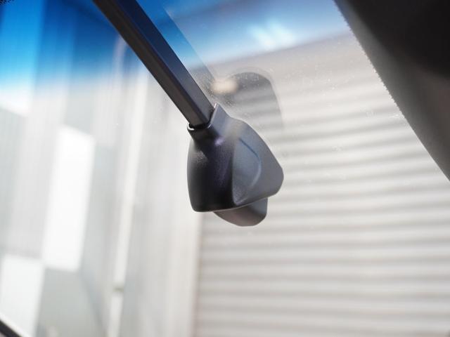 フィット ｅ：ＨＥＶホーム　純正メモリーナビ　ホンダセンシング　ＬＥＤヘッドライト　ＥＴＣ　ドライブレコーダー　ホッと保証１年間走行無制限（5枚目）