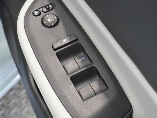 フィット ｅ：ＨＥＶホーム　純正メモリーナビ　ホンダセンシング　ＬＥＤヘッドライト　ＥＴＣ　ドライブレコーダー　ホッと保証１年間走行無制限（54枚目）