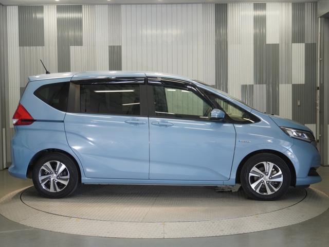 フリード＋ハイブリッド ハイブリッドＧ・ホンダセンシング　禁煙車　メモリーナビ　リンクアップフリー　ＭｕｓｉｃＲａｃｋ　フルセグ　ホンダセンシング　ＬＥＤヘッドライト　ＥＴＣ　前後ドライブレコーダー　Ｕ－Ｓｅｌｅｃｔ１年間走行無制限保証（27枚目）