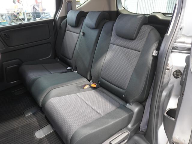 【セカンドシート】ゆったり快適に座っていただけますので、楽しくドライブに参加できます。