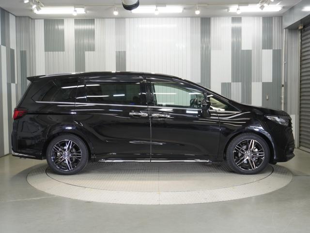 全車整備代金を車両本体価格に含んでおります。法定点検整備または定期点検を実施し、点検記録簿を発行致します。