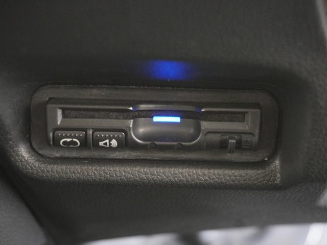 フィット １３Ｇ・Ｌパッケージファインエディション　メモリーナビ　フルセグ　ＣＤ　ＤＶＤ　ステアリングリモコンスイッチ　ＥＴＣ　リアカメラ　ドライブレコーダー　ＬＥＤヘッドライト　クルーズコントロール　禁煙車（4枚目）