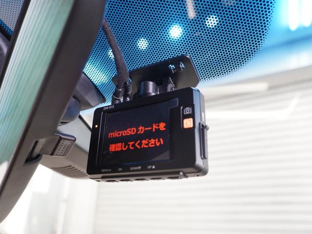 フィット １３Ｇ・Ｌパッケージファインエディション　メモリーナビ　フルセグ　ＣＤ　ＤＶＤ　ステアリングリモコンスイッチ　ＥＴＣ　リアカメラ　ドライブレコーダー　ＬＥＤヘッドライト　クルーズコントロール　禁煙車（5枚目）