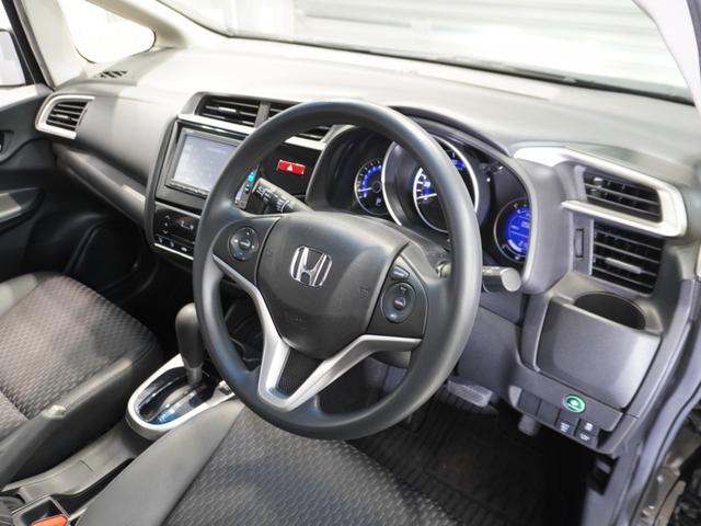 フィット １３Ｇ・Ｌパッケージファインエディション　メモリーナビ　フルセグ　ＣＤ　ＤＶＤ　ステアリングリモコンスイッチ　ＥＴＣ　リアカメラ　ドライブレコーダー　ＬＥＤヘッドライト　クルーズコントロール　禁煙車（33枚目）