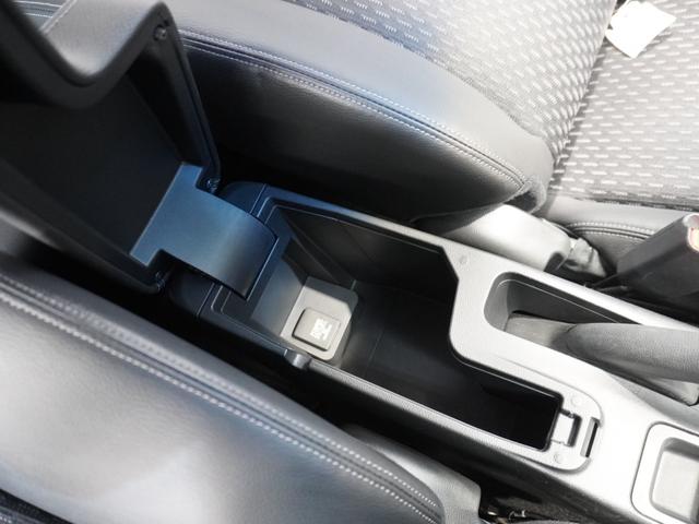 フィット １３Ｇ・Ｌパッケージファインエディション　メモリーナビ　フルセグ　ＣＤ　ＤＶＤ　ステアリングリモコンスイッチ　ＥＴＣ　リアカメラ　ドライブレコーダー　ＬＥＤヘッドライト　クルーズコントロール　禁煙車（35枚目）