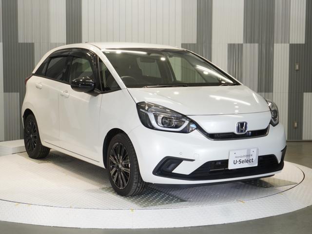 フィット ｅ：ＨＥＶホーム２０周年特別仕様車カーサ　禁煙車　純正メモリーナビ　フルセグ　ホンダセンシング　ＬＥＤヘッドライト　ＥＴＣ　ドライブレコーダー　フロントシートヒーター　内装グレー　Ｕ－ＳｅｌｅｃｔＰｌｅｍｉｕｍ２年間走行無制限保証（7枚目）
