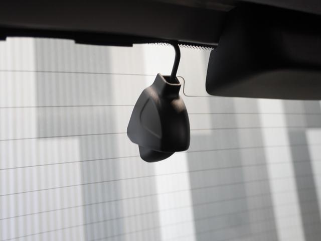 フィット ｅ：ＨＥＶホーム２０周年特別仕様車カーサ　禁煙車　純正メモリーナビ　フルセグ　ホンダセンシング　ＬＥＤヘッドライト　ＥＴＣ　ドライブレコーダー　フロントシートヒーター　内装グレー　Ｕ－ＳｅｌｅｃｔＰｌｅｍｉｕｍ２年間走行無制限保証（33枚目）