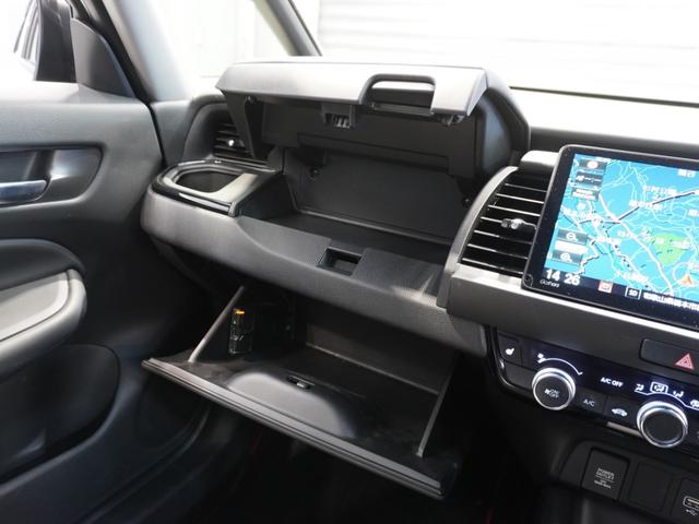 フィット ｅ：ＨＥＶホーム２０周年特別仕様車カーサ　禁煙車　純正メモリーナビ　フルセグ　ホンダセンシング　ＬＥＤヘッドライト　ＥＴＣ　ドライブレコーダー　フロントシートヒーター　内装グレー　Ｕ－ＳｅｌｅｃｔＰｌｅｍｉｕｍ２年間走行無制限保証（38枚目）