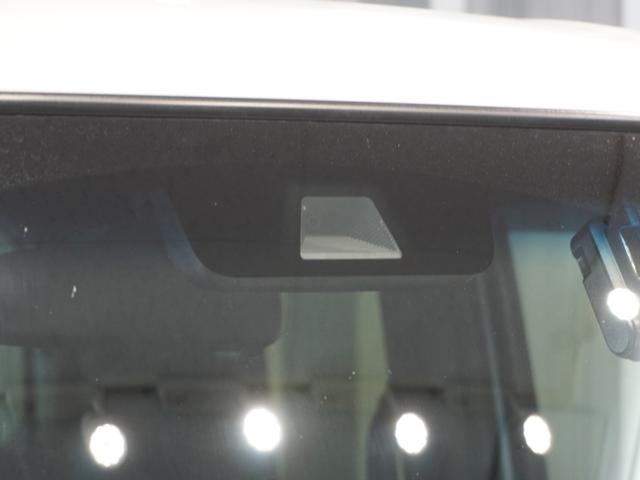 Ｎ－ＢＯＸカスタム Ｇ・Ｌホンダセンシング　禁煙車　メモリーナビ　フルセグ　ＥＴＣ　リアカメラ　ドライブレコーダー　ＬＥＤヘッドライト　クルーズコントロール　内装黒　ＣＤ　ＤＶＤ　ＭｕｓｉｃＲａｃｋ　ＳＤ　ＵＳＢ　ホンダセンシング（12枚目）