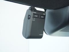 ���ɥ饤�֥쥳�������������������ʤɤ�Ͽ���뼫ư���Ѥ����֤Ǥ������⤷��λ��Τκݤε�Ͽ�Ϥ������ι�Ԥκݤλפ��ФȤ��ƥɥ饤�֤α�����ڤ��ळ�Ȥ��Ǥ��ޤ��� 6