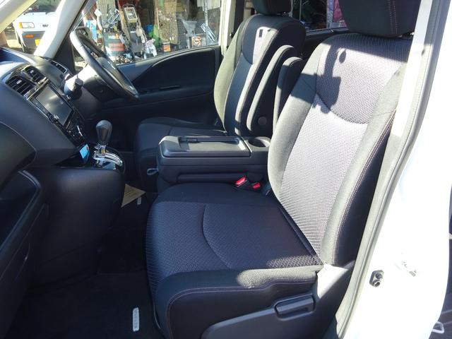 セレナ ハイウェイスター　Ｓ－ハイブリッド　Ｖセレクション　純正８インチナビ　ＴＶ　バックカメラ　ＥＴＣ　１０．２インチフリップダウンモニター　両側パワースライド　インテリジェントキー　キセノンヘッドライト　クルーズコントロール　社外デジタルインナーミラー（12枚目）