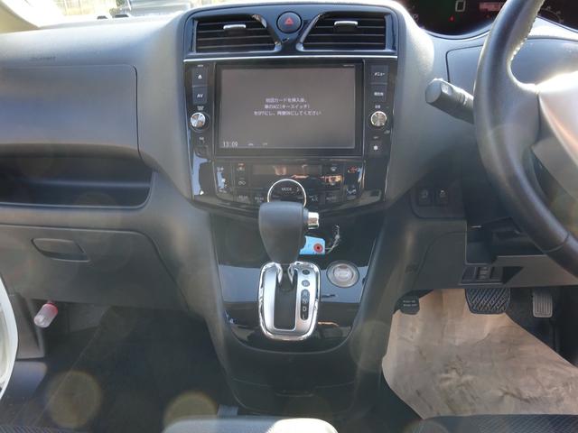 セレナ ハイウェイスター　Ｓ－ハイブリッド　Ｖセレクション　純正８インチナビ　ＴＶ　バックカメラ　ＥＴＣ　１０．２インチフリップダウンモニター　両側パワースライド　インテリジェントキー　キセノンヘッドライト　クルーズコントロール　社外デジタルインナーミラー（17枚目）