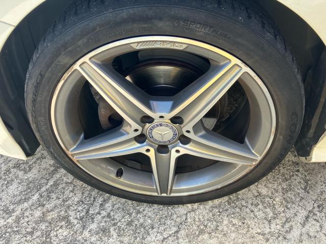 Bクラス B180 レザーパッケージ 純正ナビ 地デジTV クルーズコントロール  バックカメラ ー 純正16インチAW オートHIDヘッドライト ETC 革巻きステアリング(11枚目)