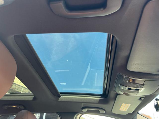 Bクラス B180 レザーパッケージ 純正ナビ 地デジTV クルーズコントロール  バックカメラ ー 純正16インチAW オートHIDヘッドライト ETC 革巻きステアリング(27枚目)