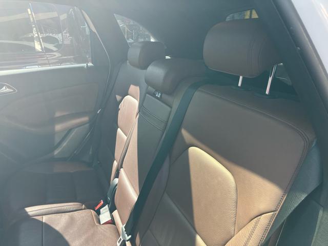 Bクラス B180 レザーパッケージ 純正ナビ 地デジTV クルーズコントロール  バックカメラ ー 純正16インチAW オートHIDヘッドライト ETC 革巻きステアリング(35枚目)