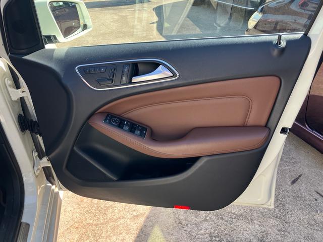 Bクラス B180 レザーパッケージ 純正ナビ 地デジTV クルーズコントロール  バックカメラ ー 純正16インチAW オートHIDヘッドライト ETC 革巻きステアリング(38枚目)