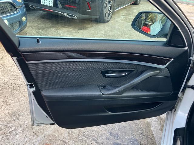 ５シリーズ ５２３ｄブルーパフォーマンス　レースチップ　レムスマフラー　レカロシート　ＥＴＣ　ＨＤＤナビ　フルセグ　バックカメラ　パワーシート（29枚目）