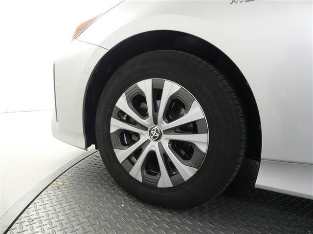 プリウス A 衝突軽減ブレーキシステム Bモニタ LEDヘッド クルーズコントロール セキュリティー スマートキー パワーステアリング Pシート ドライブレコーダー ETC 1オーナー アルミホイル オートエアコン(17枚目)