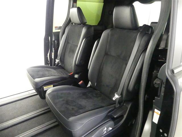 ヴォクシー ZS 煌III プリクラッシュ スマートキ アイスト DVD再生機能 横滑り防止装置 ナビTV アルミ 三列シート WAC 盗難防止 オートエアコン キーレス ETC装備 パワステ メモリナビ クルコン ABS(14枚目)