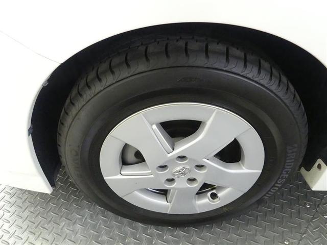 プリウス S LEDエディション フルオートエアコン ナビTV 地デジTV スマートキープッシュスタート AW パワーウィンドー Wエアバッグ イモビ ETC車載器 エアバック サイドエアバック キーレスエントリー LEDへッドライト(17枚目)