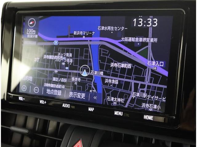 純正ナビを装備。タッチパネル式で使いやすく、お出かけもラクラクです。