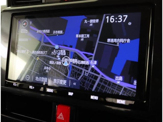 純正ナビを装備。タッチパネル式で使いやすく、お出かけもラクラクです。