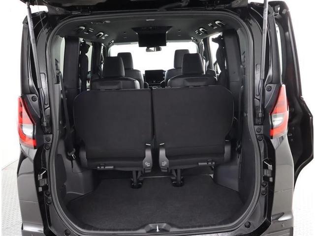 広々としたラゲージスペースを備えています。大きなものや長さのある荷物もしっかりと積み込めます。