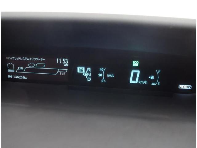 プリウス Ｓ　Ｂモニタ－　フルセグ地デジ　インテリキー　デュアルエアバック　エアＢ　イモビライザー　ドライブレコ－ダ－　ＤＶＤ再生可能　ワンオーナー車　ナビＴＶ　ＡＵＴＯエアコン　横スベリ防止　アルミホイール（5枚目）