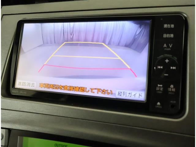 プリウス Ｓ　Ｂモニタ－　フルセグ地デジ　インテリキー　デュアルエアバック　エアＢ　イモビライザー　ドライブレコ－ダ－　ＤＶＤ再生可能　ワンオーナー車　ナビＴＶ　ＡＵＴＯエアコン　横スベリ防止　アルミホイール（7枚目）