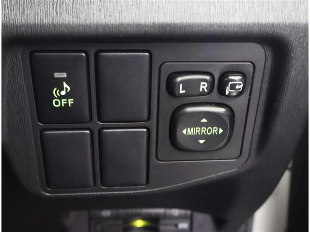 プリウス Ｓ　Ｂモニタ－　フルセグ地デジ　インテリキー　デュアルエアバック　エアＢ　イモビライザー　ドライブレコ－ダ－　ＤＶＤ再生可能　ワンオーナー車　ナビＴＶ　ＡＵＴＯエアコン　横スベリ防止　アルミホイール（24枚目）