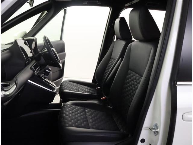 ヴォクシー ハイブリッドＳ－Ｚ　パワーウィンドウ　ＤＶＤ再生機能　インテリキー　横滑防止装置　地デジＴＶ　アクティブクルーズコントロール　１オナ　フルオートエアコン　リアカメラ　エアバッグ　ＡＢＳ　１００Ｖ充電　ナビＴＶ　ＷＡＣ（13枚目）