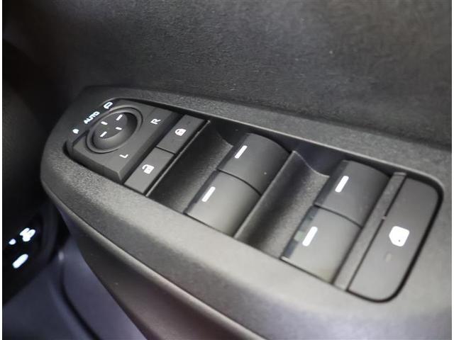 �X�^�C���b�V���ȃf�U�C���̊e����X�C�b�`�͎g���₷���ʒu�ɔz�u����Ă܂��B