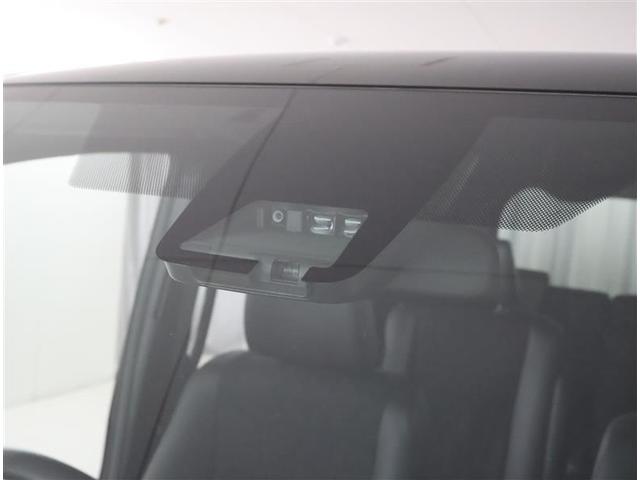 ヴォクシー ＺＳ　煌ＩＩＩ　プリクラッシュ　スマートキ　アイスト　ＤＶＤ再生機能　横滑り防止装置　ナビＴＶ　アルミ　三列シート　ＷＡＣ　盗難防止　オートエアコン　キーレス　ＥＴＣ装備　パワステ　メモリナビ　クルコン　ＡＢＳ（9枚目）