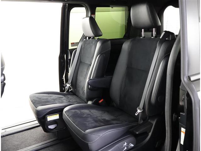 ヴォクシー ＺＳ　煌ＩＩＩ　プリクラッシュ　スマートキ　アイスト　ＤＶＤ再生機能　横滑り防止装置　ナビＴＶ　アルミ　三列シート　ＷＡＣ　盗難防止　オートエアコン　キーレス　ＥＴＣ装備　パワステ　メモリナビ　クルコン　ＡＢＳ（14枚目）