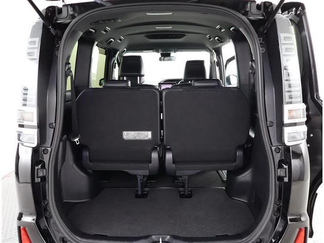 ヴォクシー ＺＳ　煌ＩＩＩ　プリクラッシュ　スマートキ　アイスト　ＤＶＤ再生機能　横滑り防止装置　ナビＴＶ　アルミ　三列シート　ＷＡＣ　盗難防止　オートエアコン　キーレス　ＥＴＣ装備　パワステ　メモリナビ　クルコン　ＡＢＳ（16枚目）