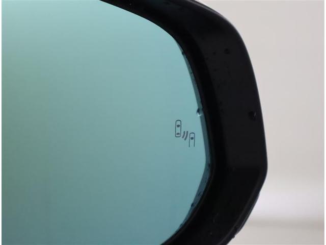 �׎Ԑ��𑖂�ԗ������[�_�[�Ō��m���A�h�A�~���[�ł͊m�F���ɂ����㑤���G���A�ɑ��݂���ԗ��ɉ����A�}�ڋ߂��Ă���ԗ������m���܂��B�ԗ������m����ƃh�A�~���[�ɓ��ڂ��ꂽ�k�d�c�C���W�P�[�^�[���_�����܂��B