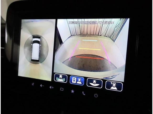 �p�m���~�b�N�r���[���j�^�[�t���ł��B�ԗ����ォ�猩���悤�ȉf�����f�B�X�v���C�I�[�f�B�I��ʂɕ\���B�^�]�Ȃ���̖ڎ������ł͌��ɂ����A�ԗ����ӂ̏󋵂����A���^�C���ł�������m�F�ł��܂��B