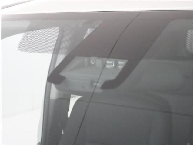 シエンタ ハイブリッド　ファンベースＧ　ＥＳＣ　プリクラッシュセーフティー　パワステ　運転席エアバック　バックモニタ－　イモビライザー　ＡＷ　フルセグＴＶ　クルコン　スマートキー　キーフリーシステム　ＥＴＣ　ＤＶＤ　ＡＢＳ　ナビＴＶ（11枚目）