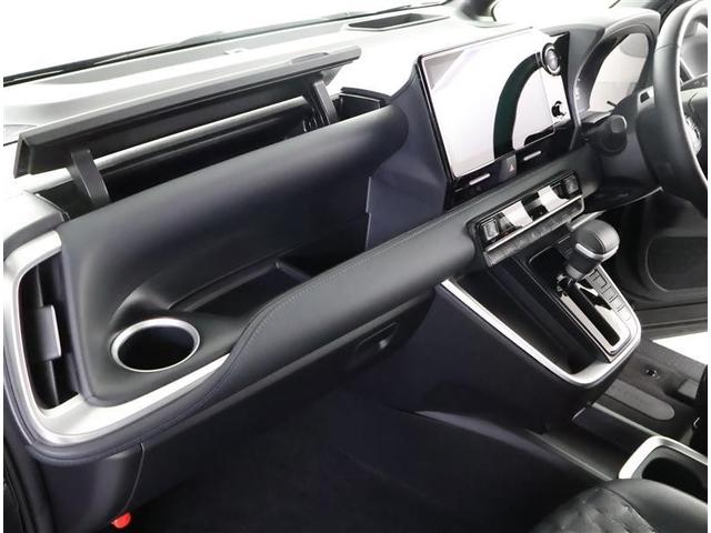 ヴォクシー ハイブリッドＳ－Ｚ　両側Ｐドア　カーテンエアバック　スマキ　プリクラッシュセーフティシステム　Ｗエアコン　Ｒカメラ　ＤＶＤプレーヤー　地デジ　アルミ　１００Ｖ　クルーズコントロール　横滑り防止機能　ＬＥＤランプ　ナビＴＶ（31枚目）