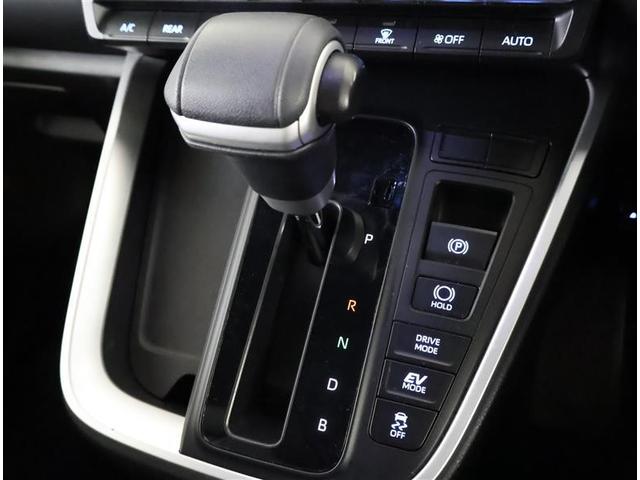 �X�^�C���b�V���ȃf�U�C���̃C���p�l�B�e����X�C�b�`�͎g���₷���ʒu�ɔz�u����Ă܂��B